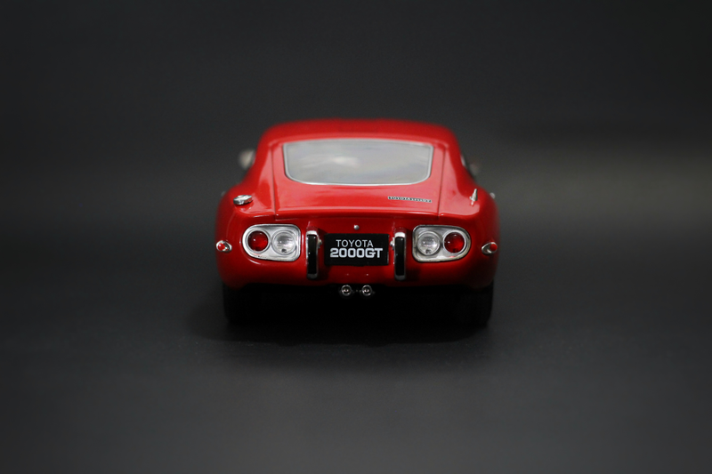 Illustration for article titled Car Week: 1/18 Triple9 Toyota 2000 GT